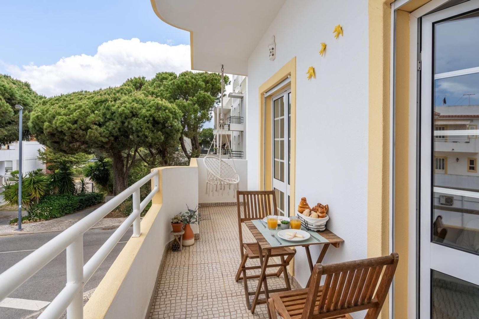Hostwise - Sunny Flat W/ Balcony By The Algarve Sea Apartment